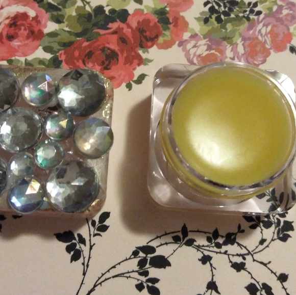 🆕 Organic Lemongrass Lip Balm - Picture 3 of 4